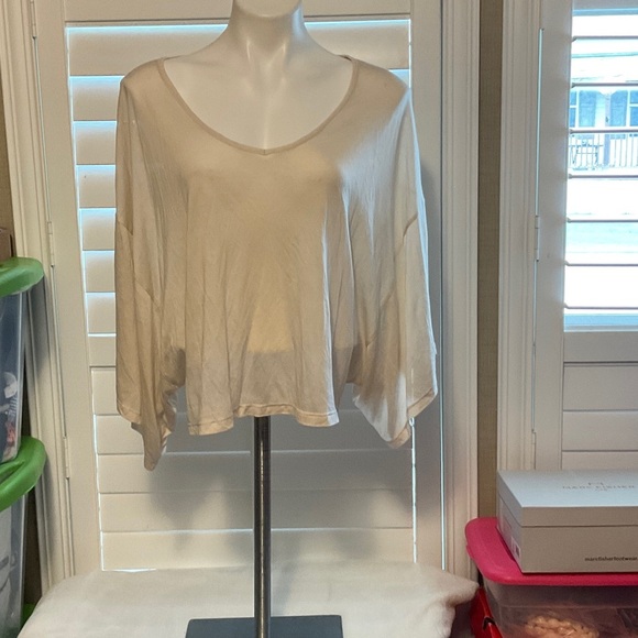 Forever 21 Cream Crop Top - Picture 1 of 7